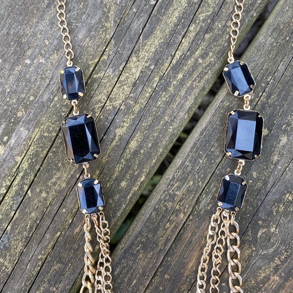 Statement necklace Long chain triple strand necklace gold tone faux black stones - Picture 8 of 13